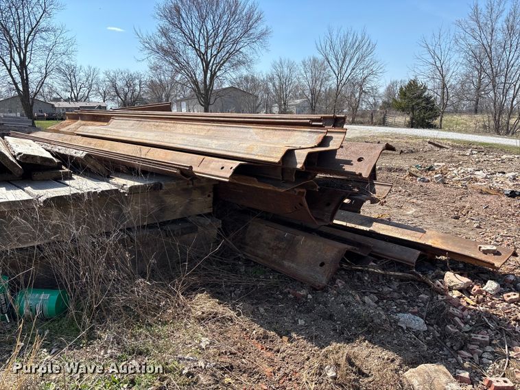 image for item FC5556 Sheet piling