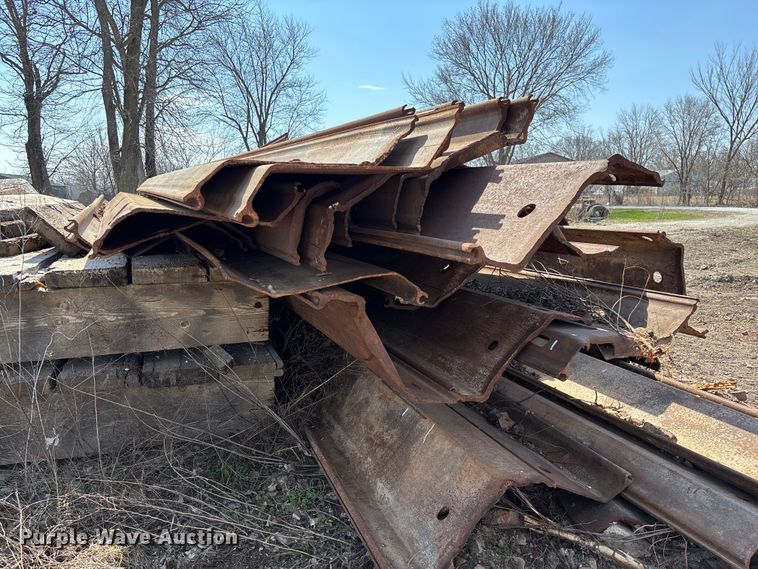 image for item FC5556 Sheet piling