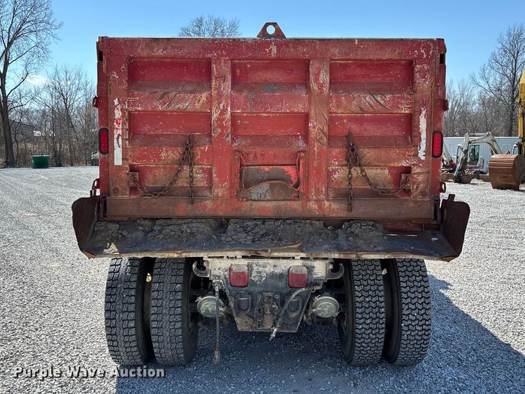 image for item FC5558 1995 Ford LT9000 dump truck