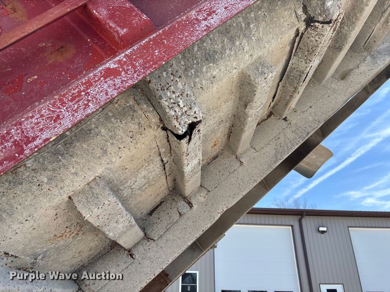 image for item FC5558 1995 Ford LT9000 dump truck