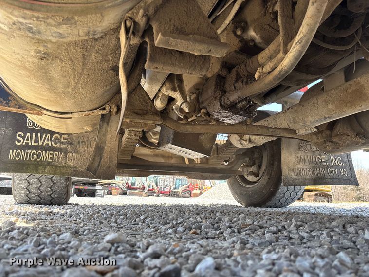 image for item FC5558 1995 Ford LT9000 dump truck