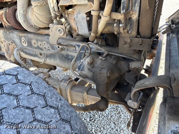 image for item FC5558 1995 Ford LT9000 dump truck