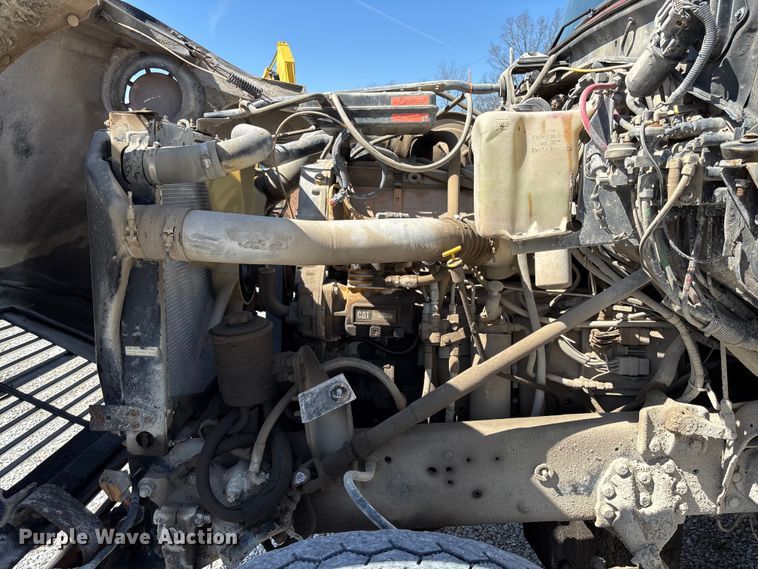 image for item FC5558 1995 Ford LT9000 dump truck