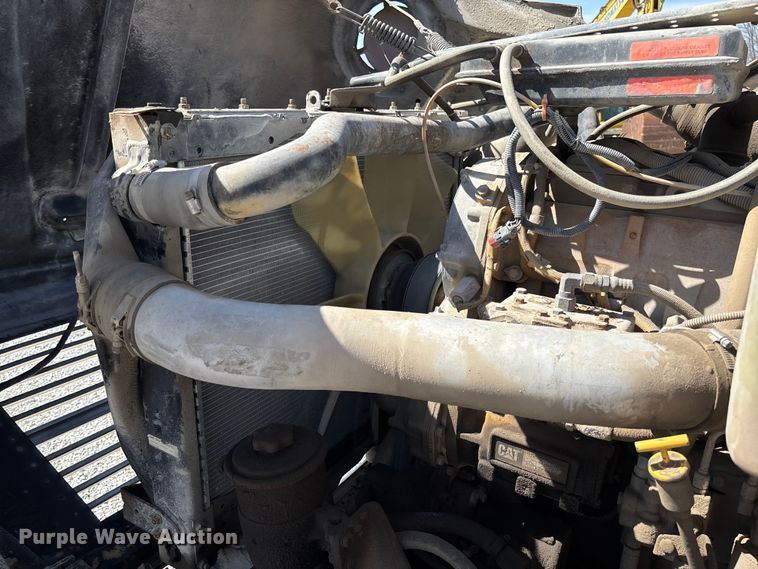 image for item FC5558 1995 Ford LT9000 dump truck