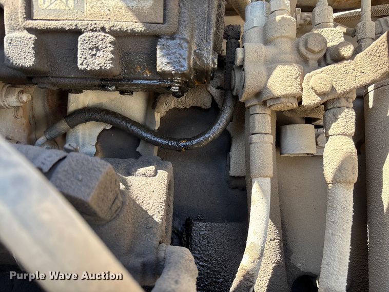 image for item FC5558 1995 Ford LT9000 dump truck