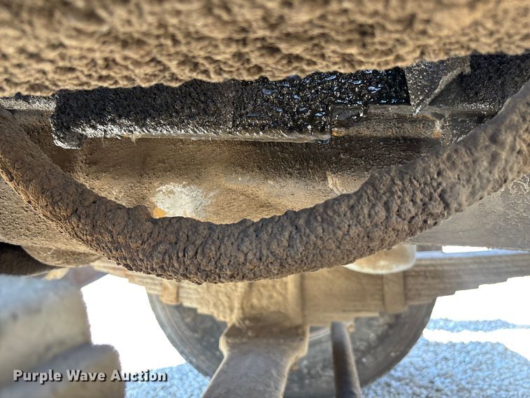 image for item FC5558 1995 Ford LT9000 dump truck