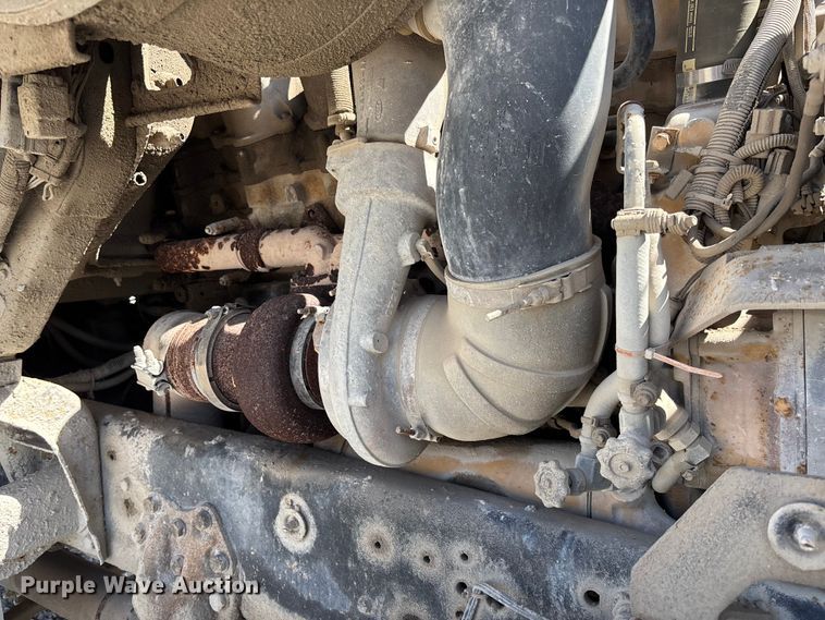 image for item FC5558 1995 Ford LT9000 dump truck