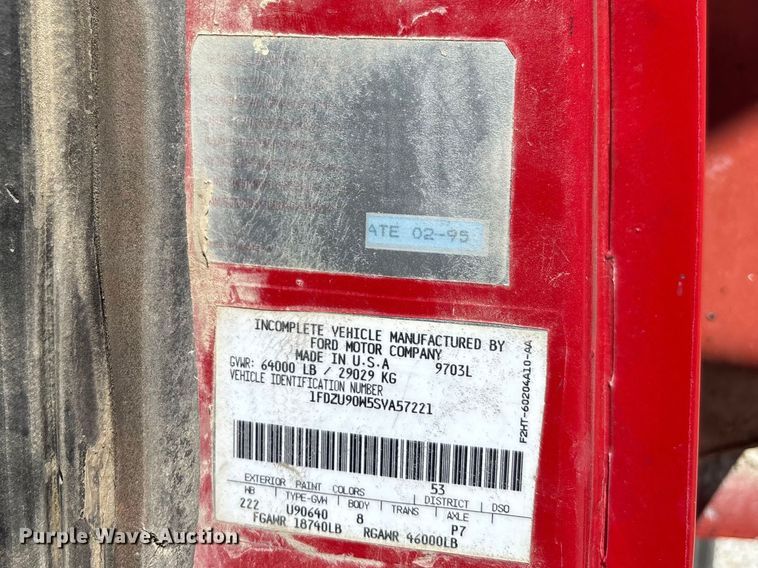 image for item FC5558 1995 Ford LT9000 dump truck