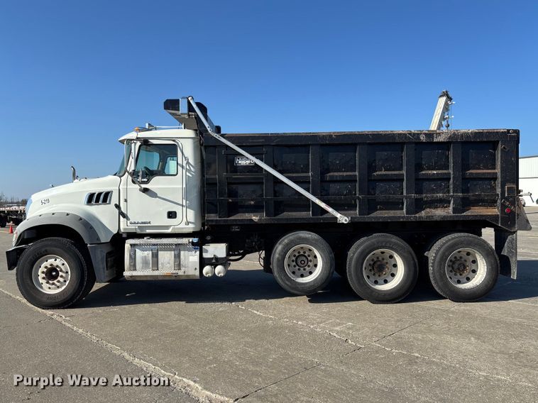 image for item FC5566 2018 Mack GU713 dump truck
