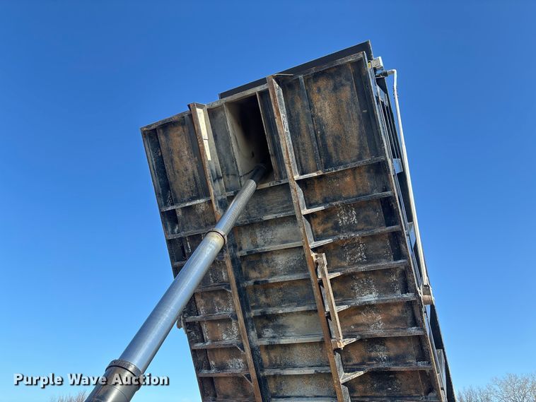 image for item FC5566 2018 Mack GU713 dump truck