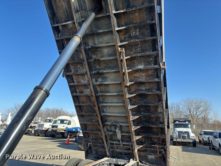 image for item FC5566 2018 Mack GU713 dump truck