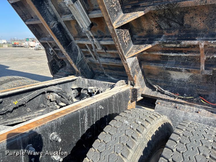 image for item FC5566 2018 Mack GU713 dump truck