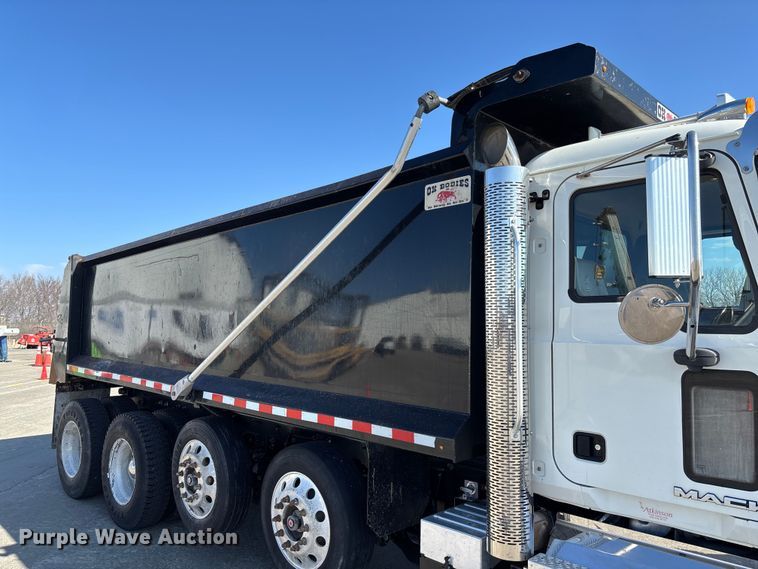 image for item FC5567 2018 Mack GU713 dump truck