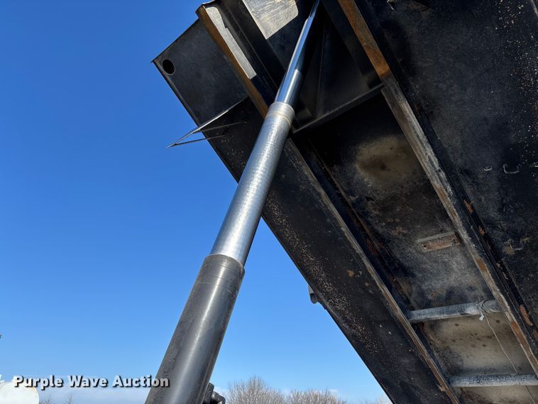 image for item FC5567 2018 Mack GU713 dump truck