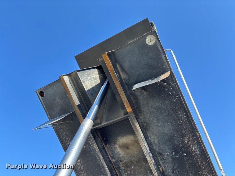 image for item FC5567 2018 Mack GU713 dump truck