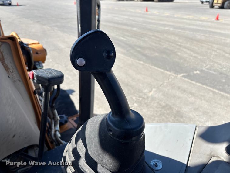 image for item FC5568 2013 Case 580 Super N backhoe