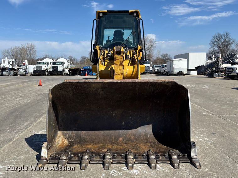 image for item FC5570 2018 Caterpillar 963K track loader