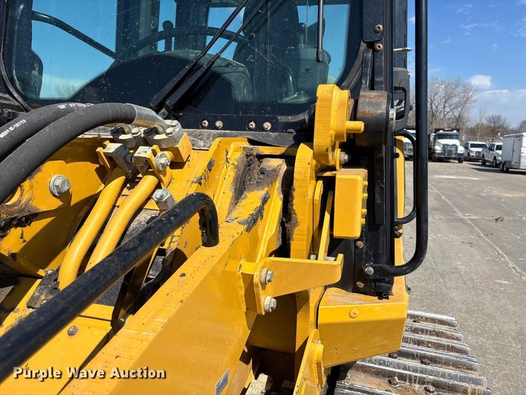 image for item FC5570 2018 Caterpillar 963K track loader