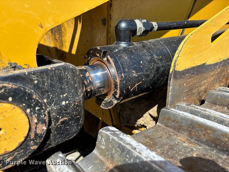 image for item FC5570 2018 Caterpillar 963K track loader