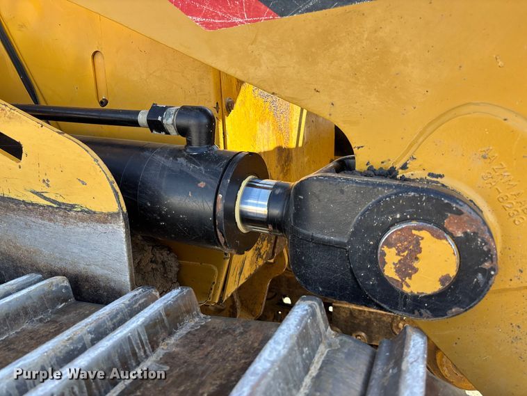 image for item FC5570 2018 Caterpillar 963K track loader