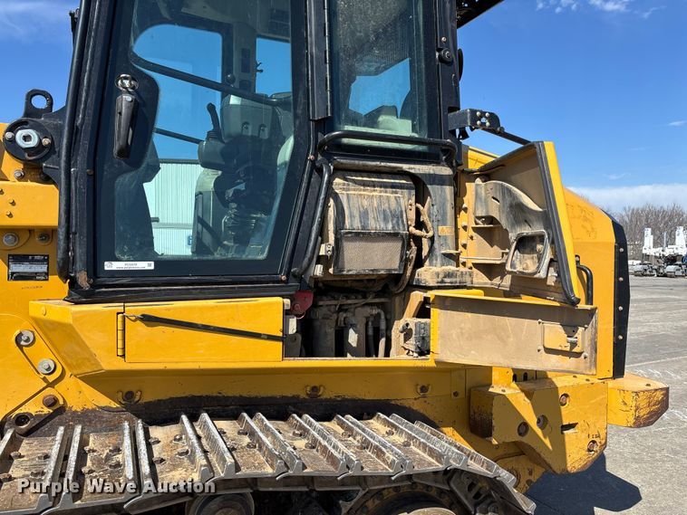 image for item FC5570 2018 Caterpillar 963K track loader