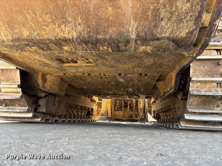 image for item FC5570 2018 Caterpillar 963K track loader