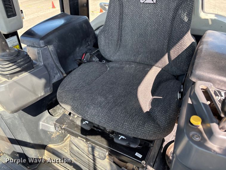 image for item FC5570 2018 Caterpillar 963K track loader