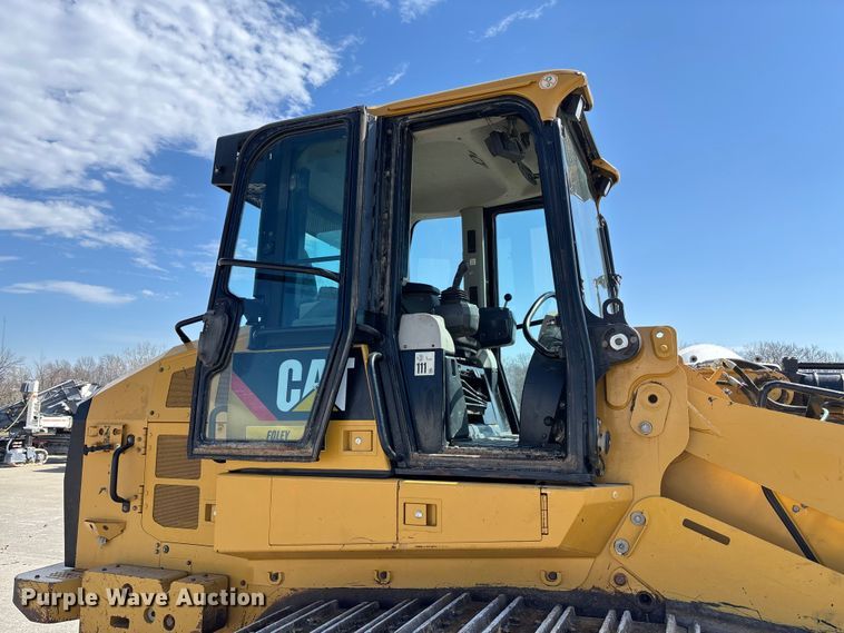 image for item FC5570 2018 Caterpillar 963K track loader