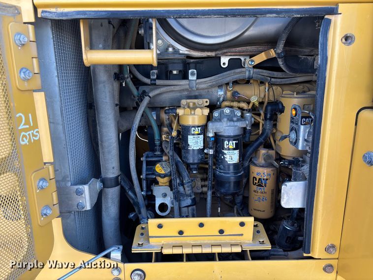 image for item FC5570 2018 Caterpillar 963K track loader