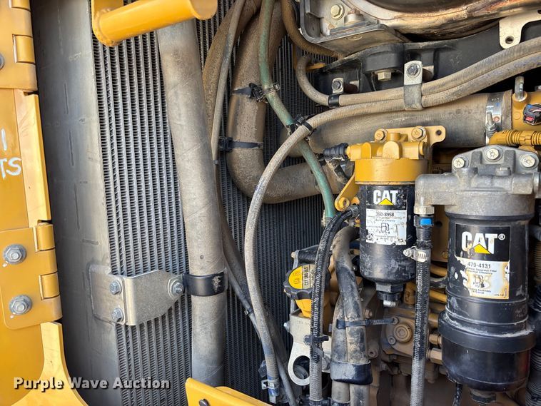 image for item FC5570 2018 Caterpillar 963K track loader