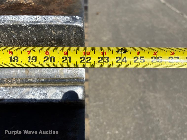 image for item FC5570 2018 Caterpillar 963K track loader