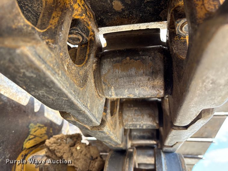 image for item FC5570 2018 Caterpillar 963K track loader