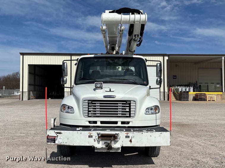 image for item FG0198 2011 Freightliner M2 bucket truck