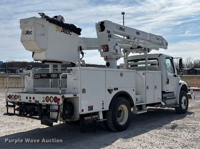 image for item FG0198 2011 Freightliner M2 bucket truck