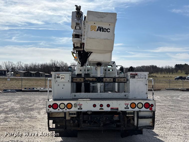 image for item FG0198 2011 Freightliner M2 bucket truck