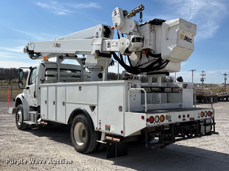 image for item FG0198 2011 Freightliner M2 bucket truck