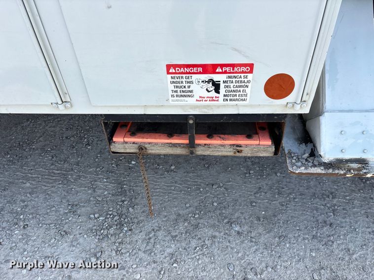 image for item FG0198 2011 Freightliner M2 bucket truck