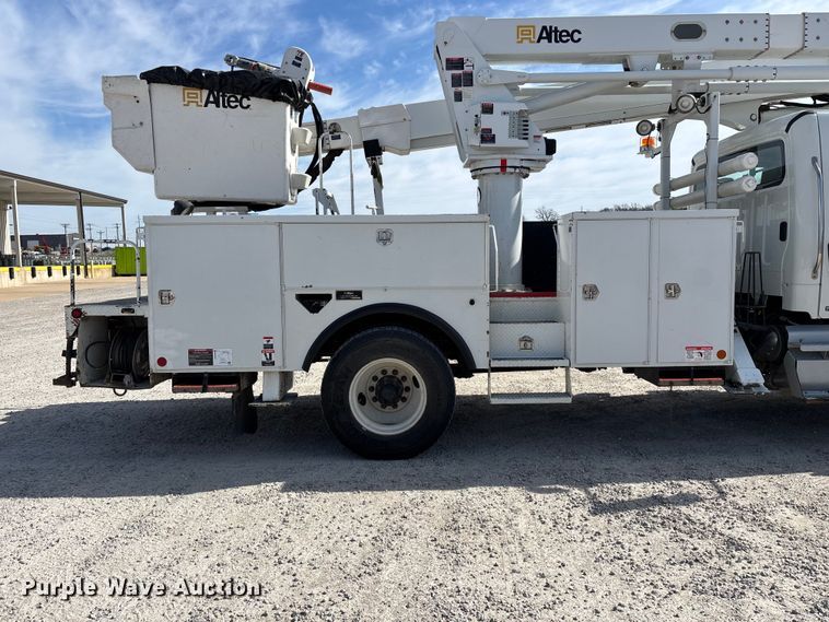 image for item FG0198 2011 Freightliner M2 bucket truck