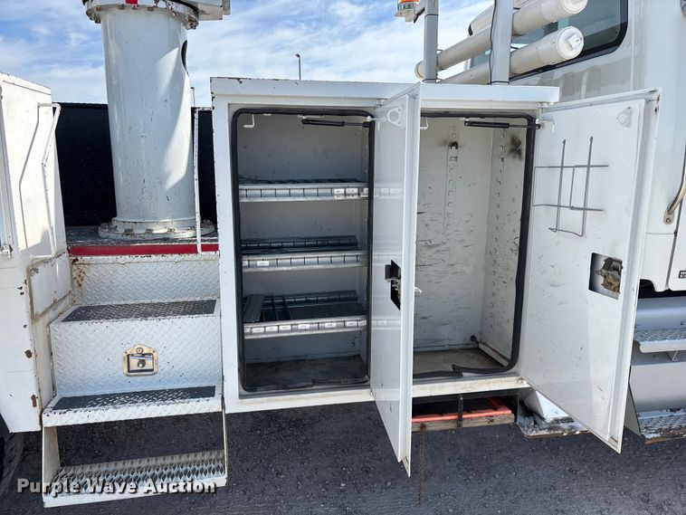 image for item FG0198 2011 Freightliner M2 bucket truck