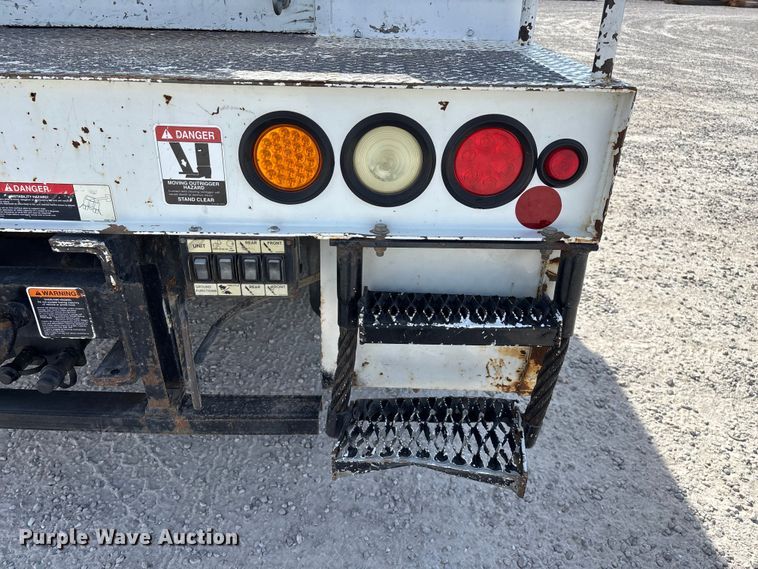 image for item FG0198 2011 Freightliner M2 bucket truck