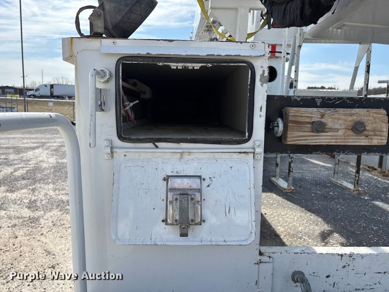 image for item FG0198 2011 Freightliner M2 bucket truck