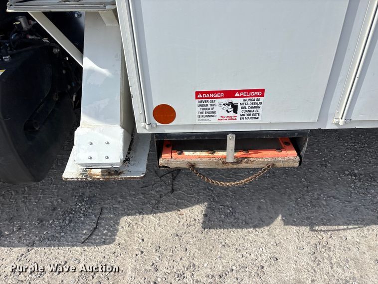 image for item FG0198 2011 Freightliner M2 bucket truck