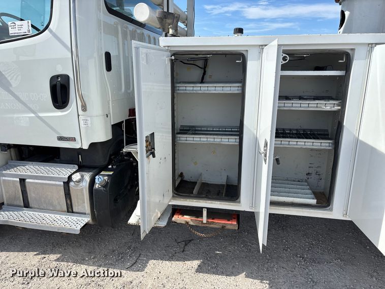 image for item FG0198 2011 Freightliner M2 bucket truck