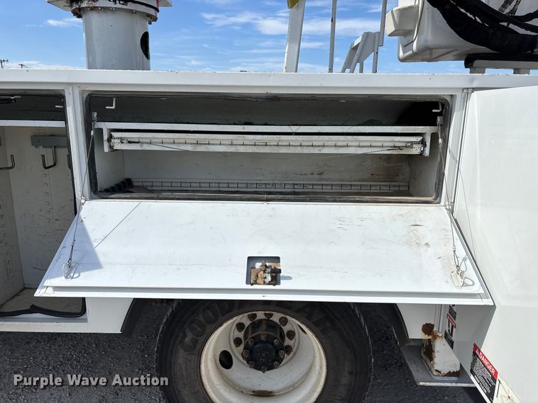 image for item FG0198 2011 Freightliner M2 bucket truck