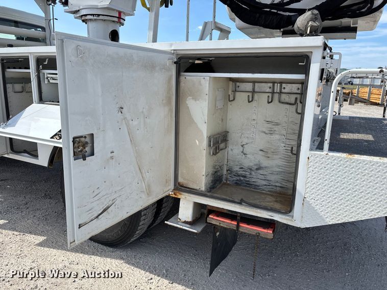 image for item FG0198 2011 Freightliner M2 bucket truck