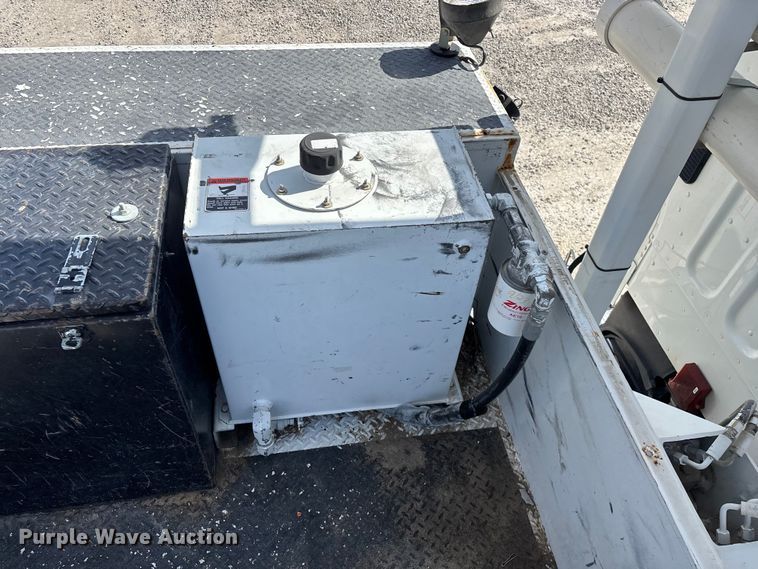 image for item FG0198 2011 Freightliner M2 bucket truck