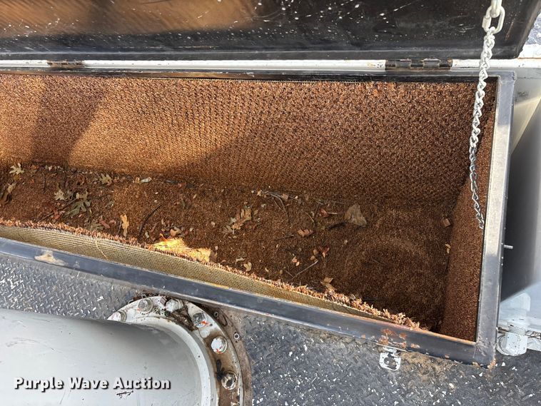 image for item FG0198 2011 Freightliner M2 bucket truck