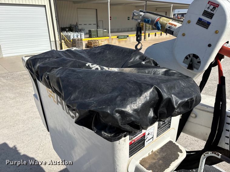 image for item FG0198 2011 Freightliner M2 bucket truck