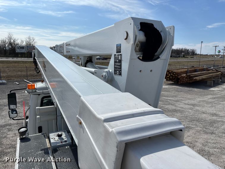 image for item FG0198 2011 Freightliner M2 bucket truck