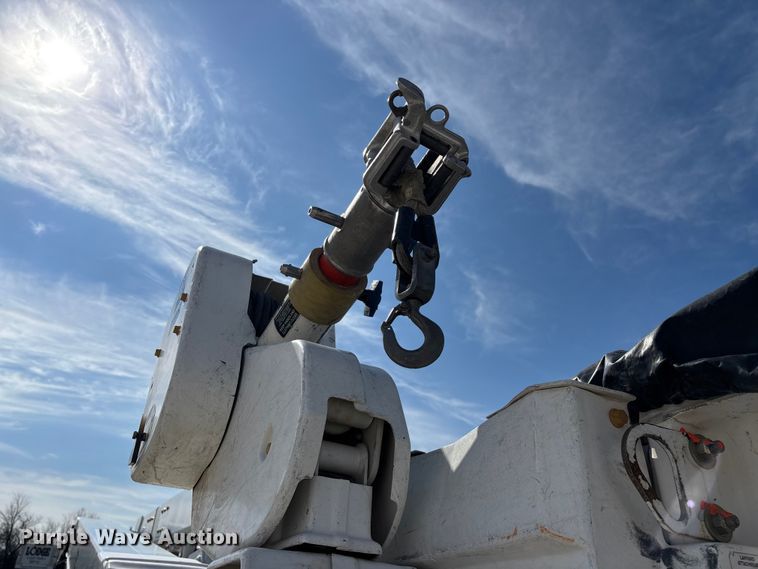 image for item FG0198 2011 Freightliner M2 bucket truck